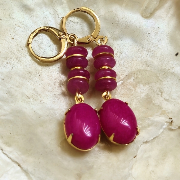 Fuchsia Hot Pink Jade In Drop Down 18K Gold Plated Earrings - Picture 1 of 4